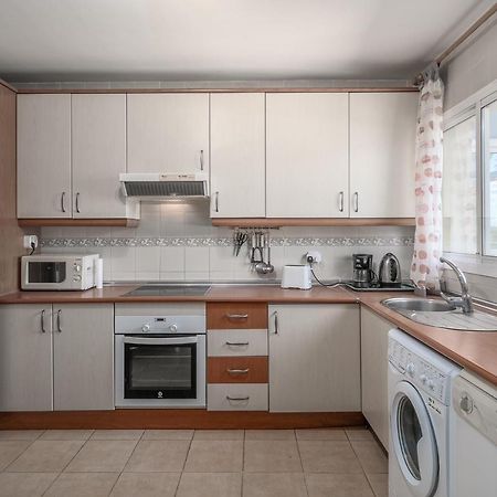 Fantastic Beachfront Apartment エステポナ エクステリア 写真