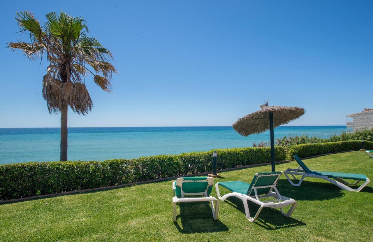 Fantastic Beachfront Apartment エステポナ エクステリア 写真